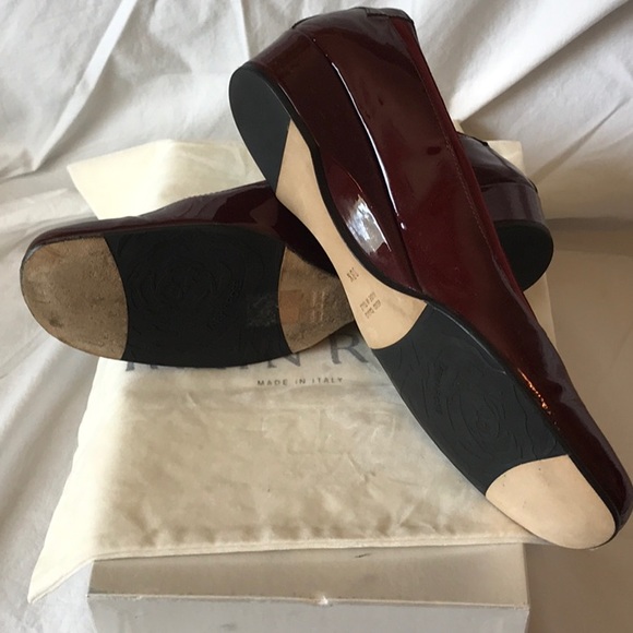 Taryn Rose shoes - Picture 3 of 3